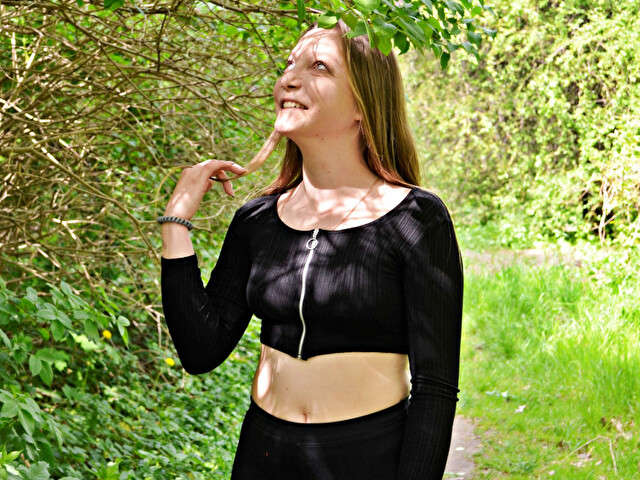 EMILLYLOVELY free sexy photo