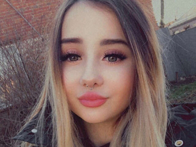 VIKTORY free sexy photo