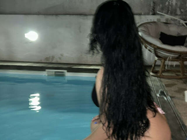 LUABAE free sexy photo
