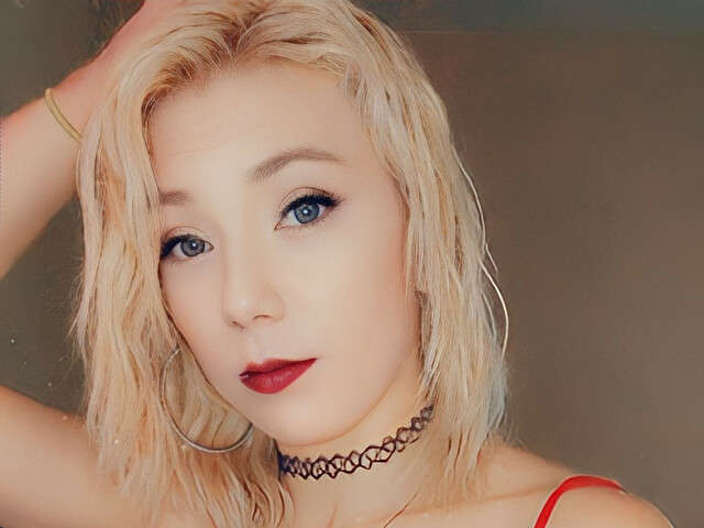 ELIZALACEE free sexy photo