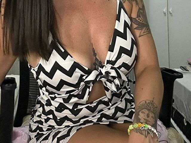 HALINAMILF free sexy photo