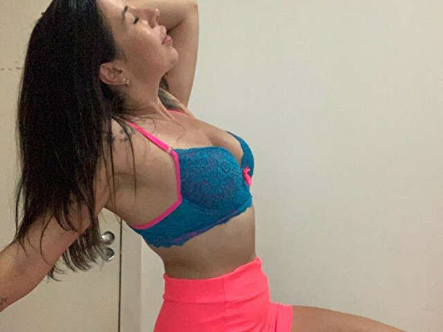HALINAMILF free sexy photo