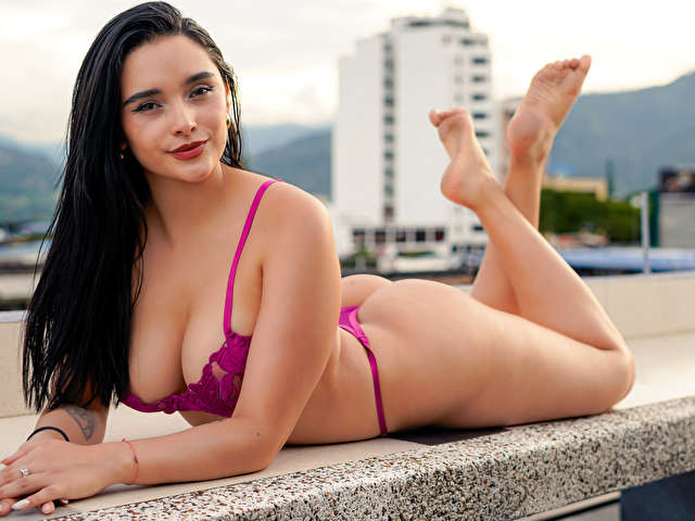 ANNIESAENZ free sexy photo