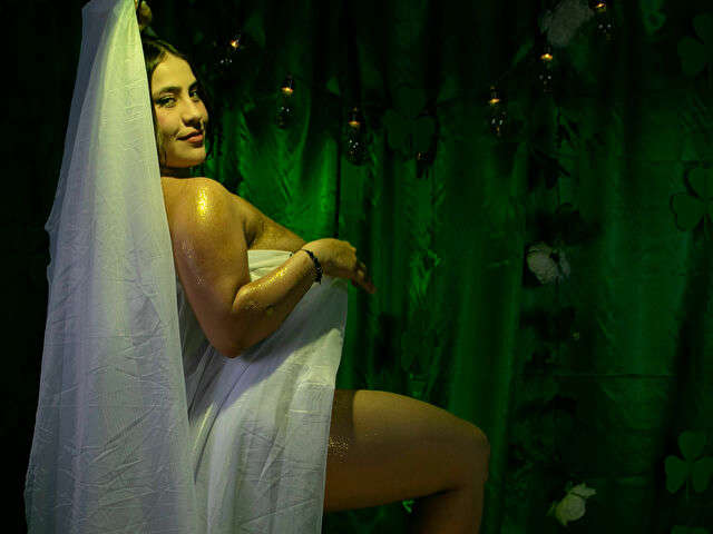 CHIKYLORENS free sexy photo