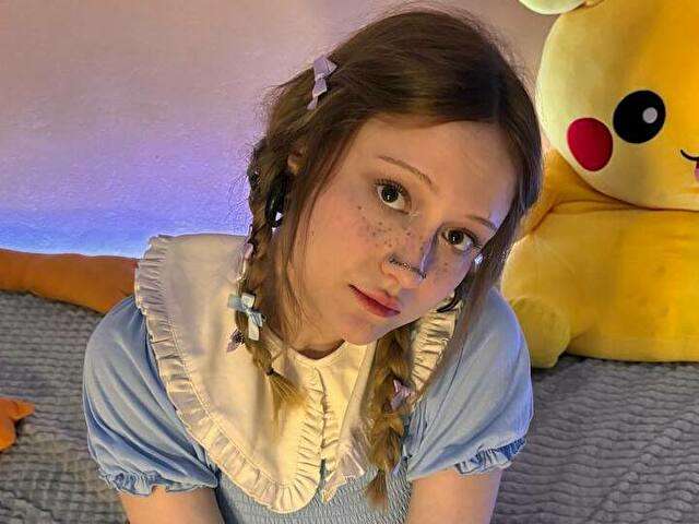 MARYMILUWU free sexy photo