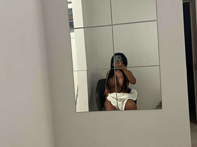 KAYLA free hard sexy photo