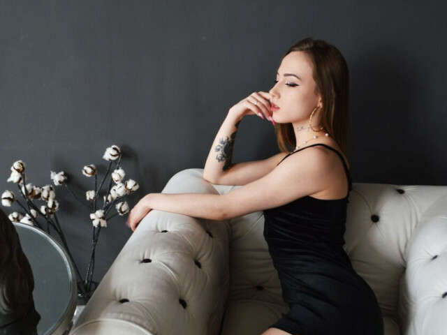 EVELINAMOOR free sexy photo