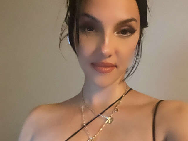 KIANIJESS free sexy photo