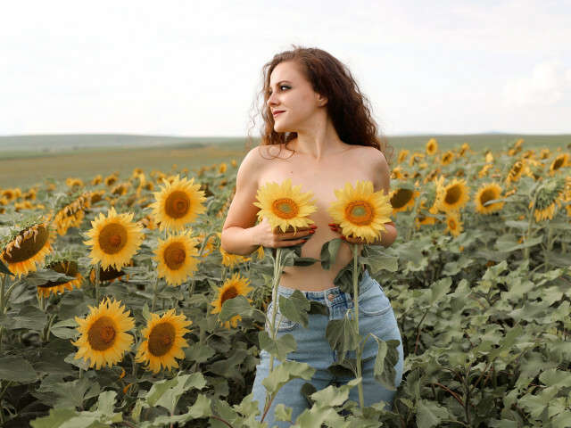 AGATHASHERAN free hard sexy photo