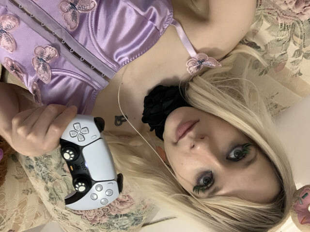 EMODREAM1998 free sexy photo