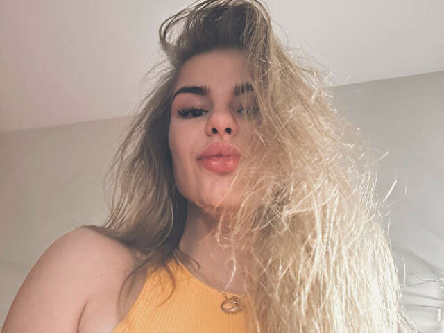 SWEETKARINA free sexy photo