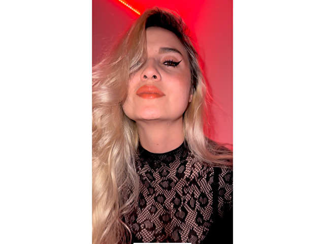 ISABLONDE1 free sexy photo