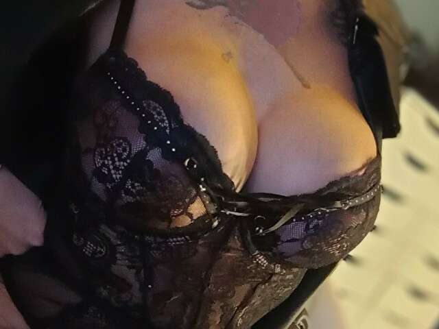 EXOTICHAILEY free sexy photo