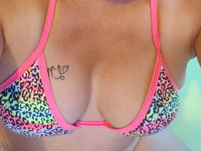 CHAUDE1 free sexy photo