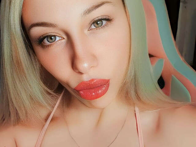 SELEN free sexy photo
