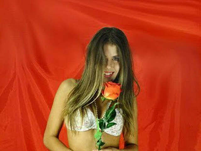 TINYDORISEE free hard sexy photo
