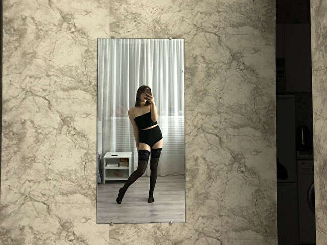 MMMARYMMMEOW free sexy photo