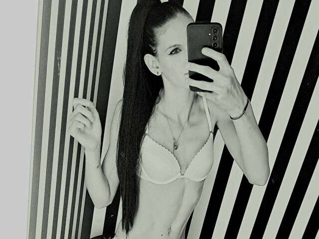 AMBERPINKJOY free sexy photo