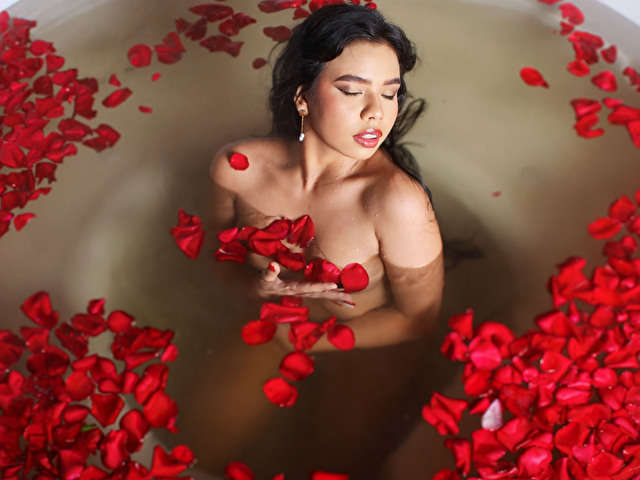 NAOMIWINTERS free hard sexy photo
