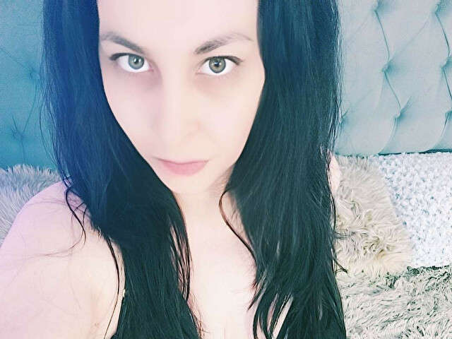 SULTRYMILF free sexy photo