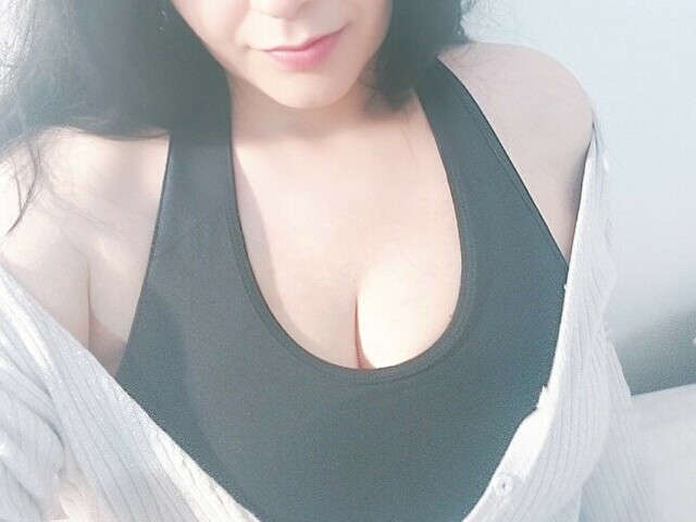 SULTRYMILF free sexy photo