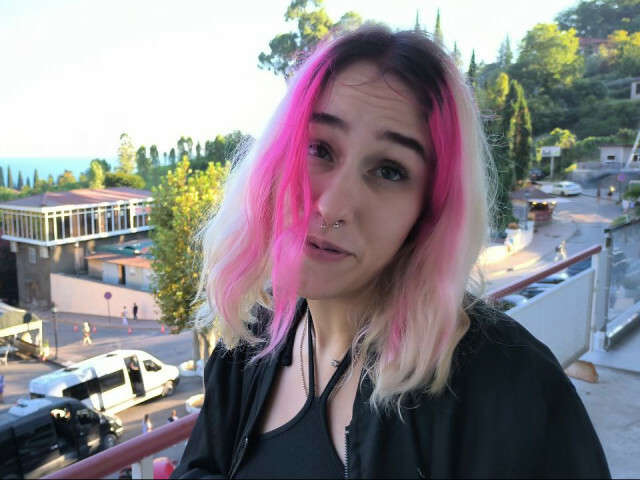 SOPHIEWIROR free sexy photo
