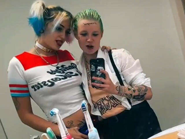 2BLONDES free sexy photo