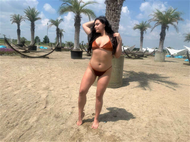 AVADERGANN free sexy photo