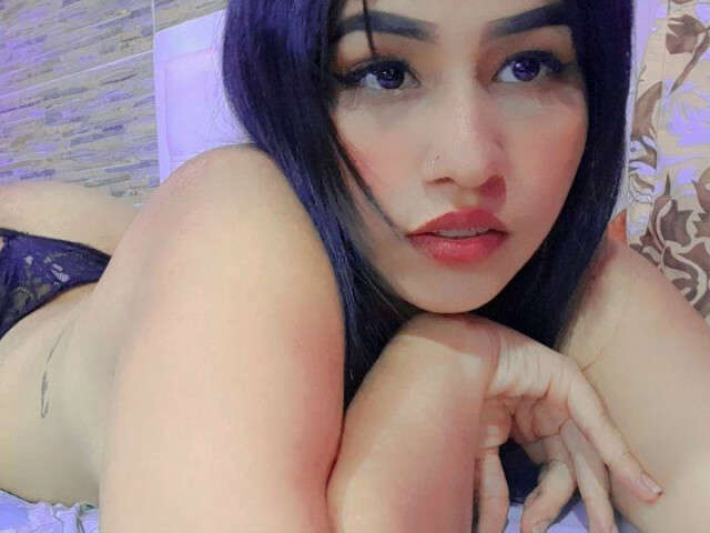 PETITEHOT free sexy photo