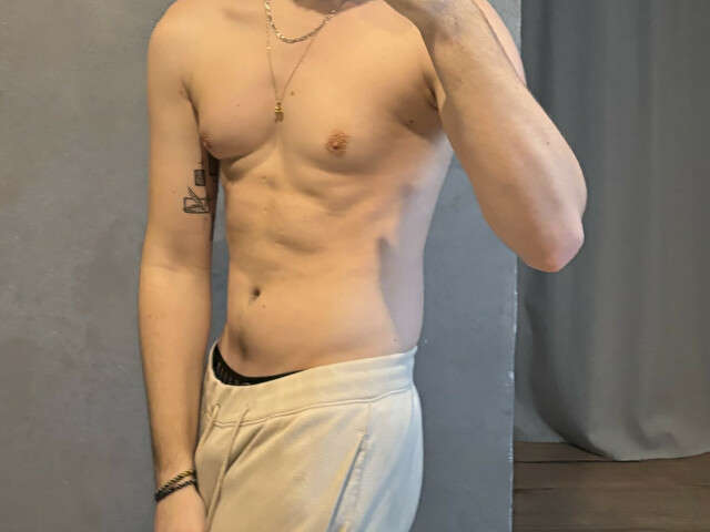 MATHIEUU free sexy photo