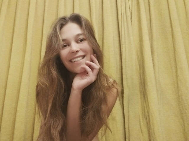 LUCCYGIN free sexy photo