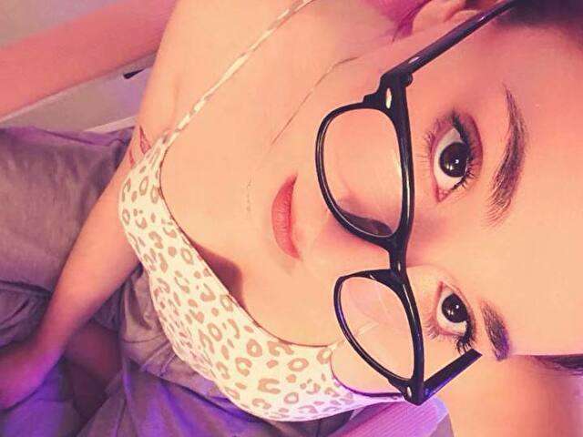 MENCIALOVE free sexy photo