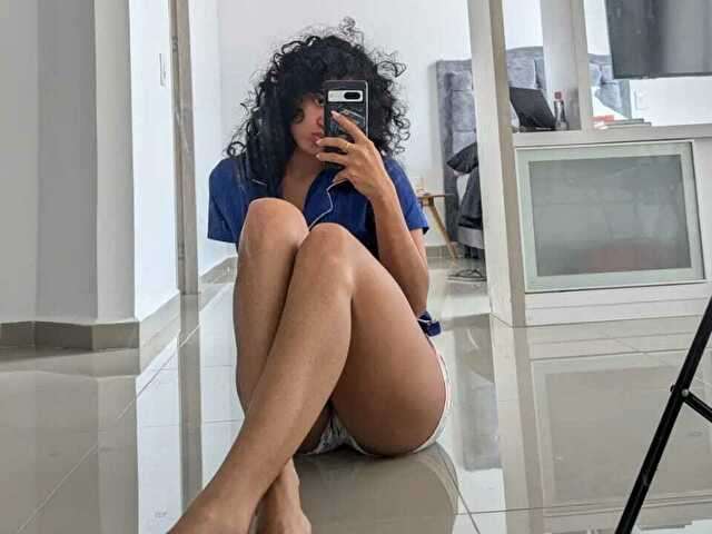 LILI20 free sexy photo