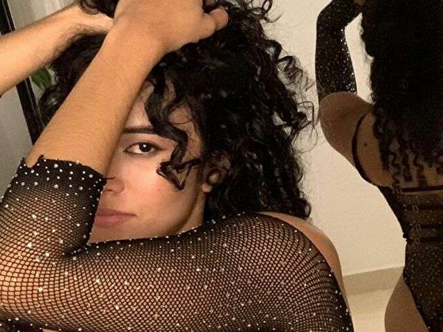 LILI20 free sexy photo