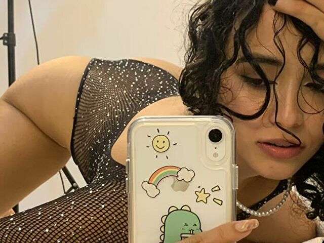 LILI20 free sexy photo