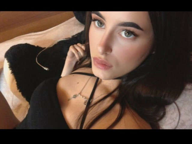 EMMILLER free sexy photo