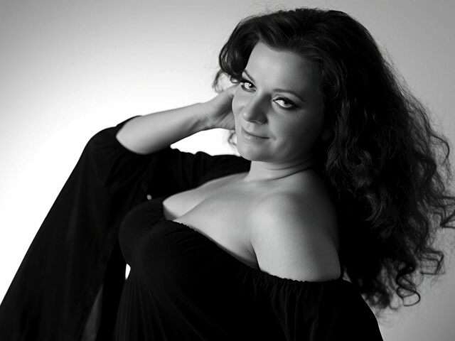 ALICEFLIRT free sexy photo