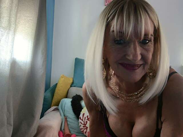 DENERYS free sexy photo