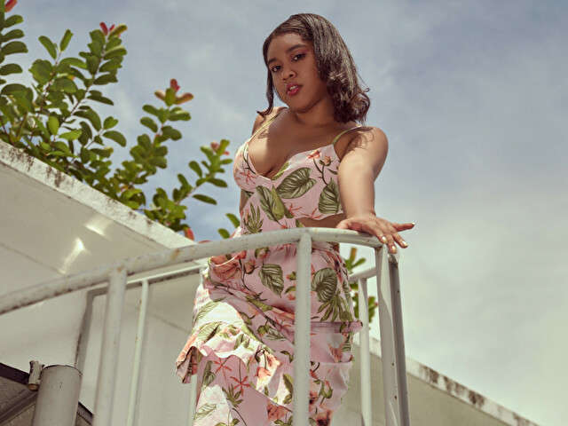 LIANABLOOMS free sexy photo
