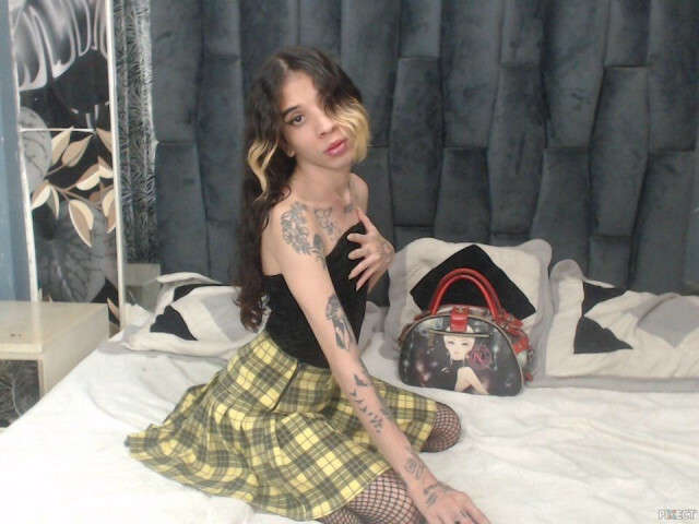 RAVENDLC free sexy photo