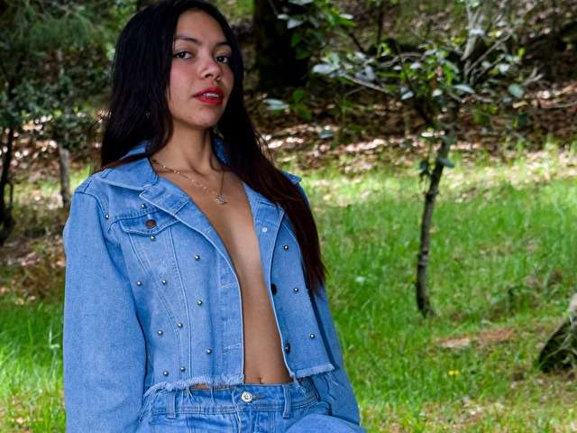 GODDESSJULIE free sexy photo