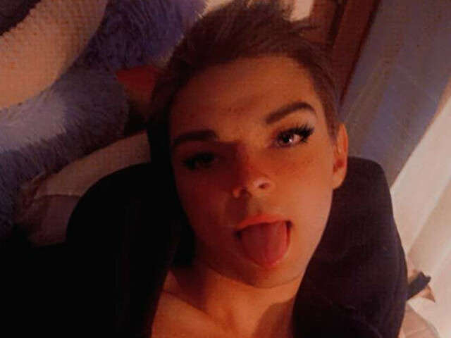 JULIEBELLULE free sexy photo