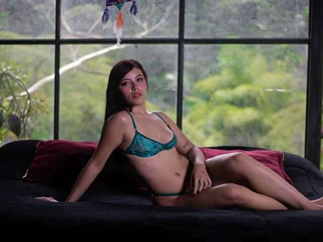 ALONDRABROKS free sexy photo