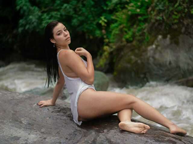 ALONDRABROKS free sexy photo