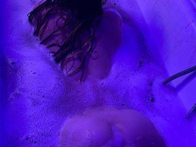 ERIKABRIAN free hard sexy photo