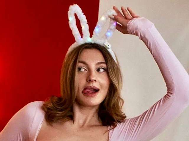 CRISTALNUTTY free sexy photo