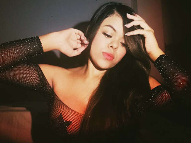 SOFIALOVINN free sexy photo