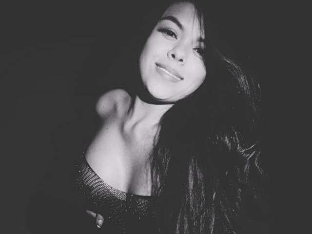 SOFIALOVINN free sexy photo