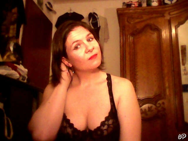 TANIA1988 free hard sexy photo