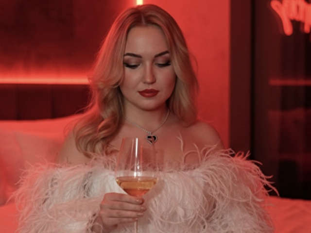 MONALIZA free sexy photo
